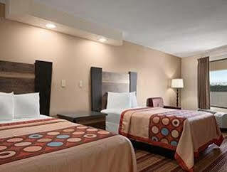 Super 8 By Wyndham Rahway/newark 2*